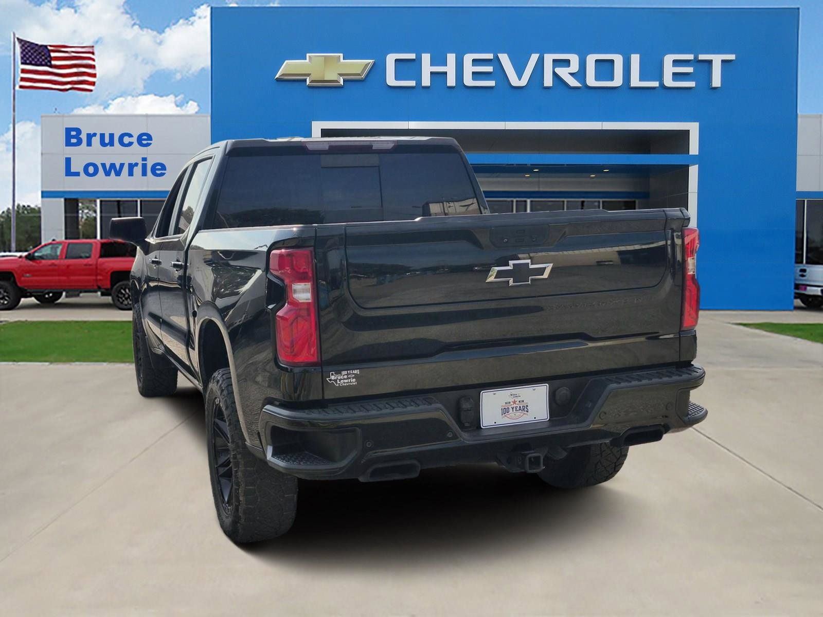 Used 2021 Chevrolet Silverado 1500 LT Trail Boss w/ LT Trail Boss Premium Package AWD/4WD image 4