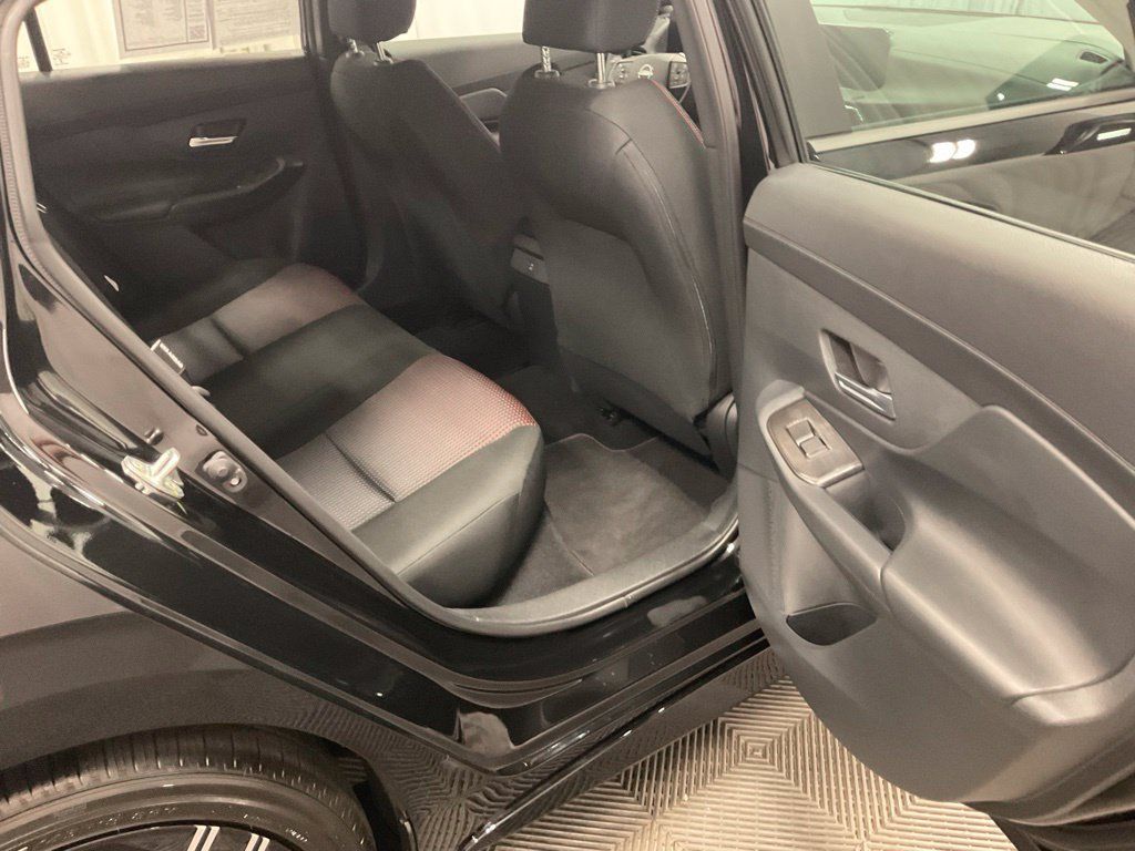 Used 2026 Nissan Sentra SR w/ Floor Mat Package FWD image 24