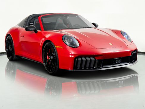 Used 2026 Porsche 911 Targa 4 GTS w/ Premium Package image 4
