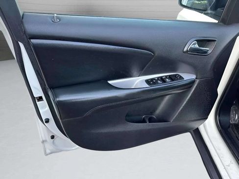 Used 2018 Dodge Journey SE w/ Popular Equipment Group image 37