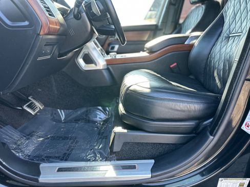 Used 2021 Land Rover Range Rover SV Autobiography Dynamic image 19
