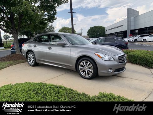 Used 2013 INFINITI M37 w/ Premium Pkg RWD image 1
