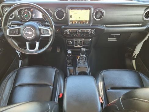Used 2022 Jeep Wrangler Unlimited Sahara w/ Cold Weather Group AWD/4WD image 23