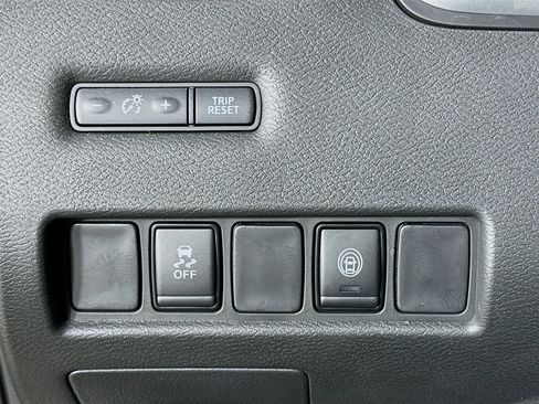 Used 2024 Nissan Murano SV w/ SV Midnight Edition Package image 17