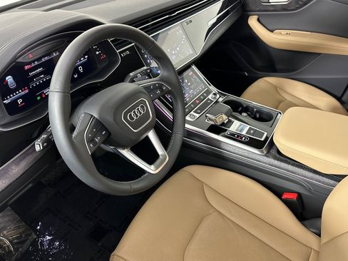 Used 2025 Audi Q8 Premium Plus w/ Premium Plus Package image 9