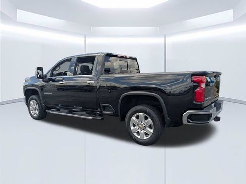 Used 2022 Chevrolet Silverado 2500 LTZ w/ LTZ Plus Package AWD/4WD image 6