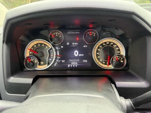 Used 2017 RAM 3500 Big Horn image 28