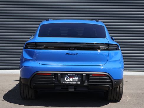 New 2026 Porsche Macan 4 Electric image 10