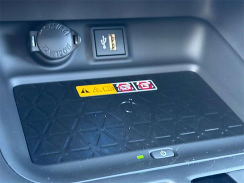 Certified 2025 Toyota RAV4 XSE image 21