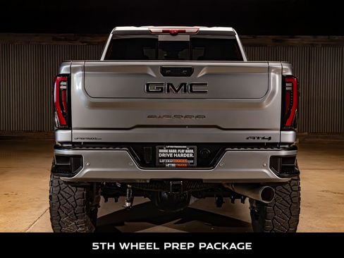 Used 2026 GMC Sierra 2500 AT4 w/ AT4 Premium Plus Package AWD/4WD image 8