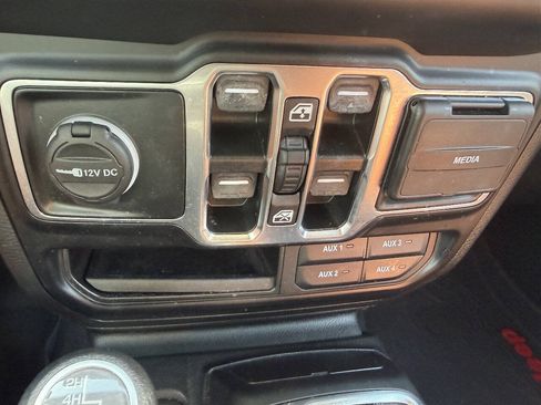 Used 2021 Jeep Wrangler Unlimited Sport AWD/4WD image 18