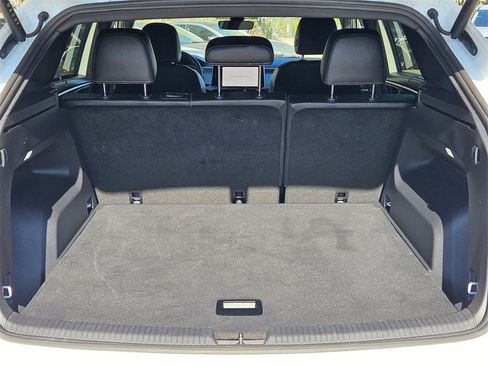 Used 2025 Volkswagen Atlas Cross Sport SE image 21