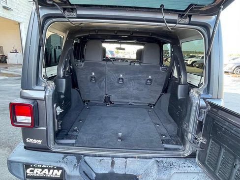 Used 2021 Jeep Wrangler Unlimited Sport AWD/4WD image 9