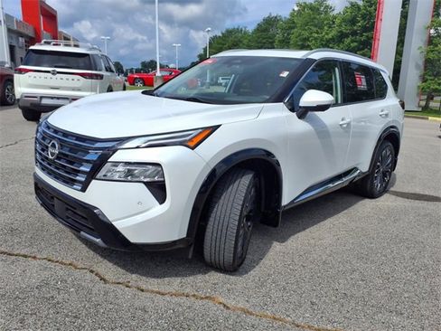 Certified 2024 Nissan Rogue Platinum w/ Platinum Premium Package image 21