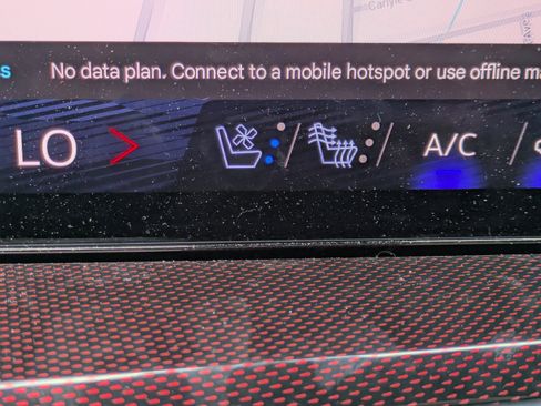 Used 2024 Chevrolet Traverse RS image 28