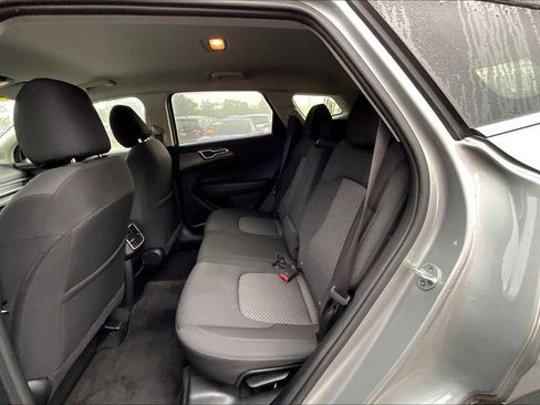 Used 2023 Kia Sportage LX image 25