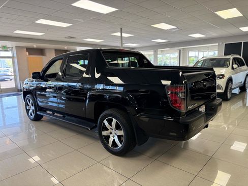 Used 2014 Honda Ridgeline SE image 2