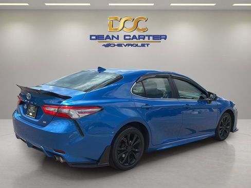 Used 2019 Toyota Camry SE FWD image 5