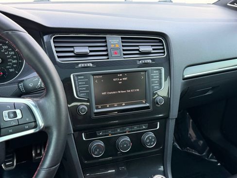 Used 2017 Volkswagen GTI SE FWD image 37