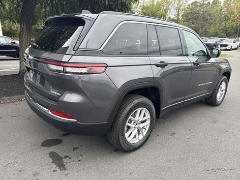 New 2025 Jeep Grand Cherokee Laredo X w/ Luxury Tech Group I image 3