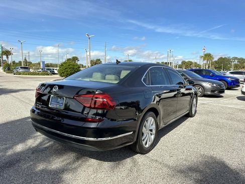 Used 2018 Volkswagen Passat 2.0T SE image 4