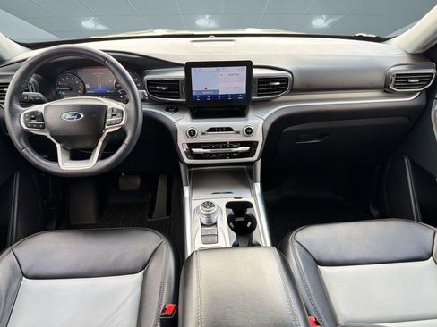 Certified 2023 Ford Explorer XLT w/ Equipment Group 202A image 13