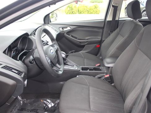 Used 2017 Ford Focus SE image 11