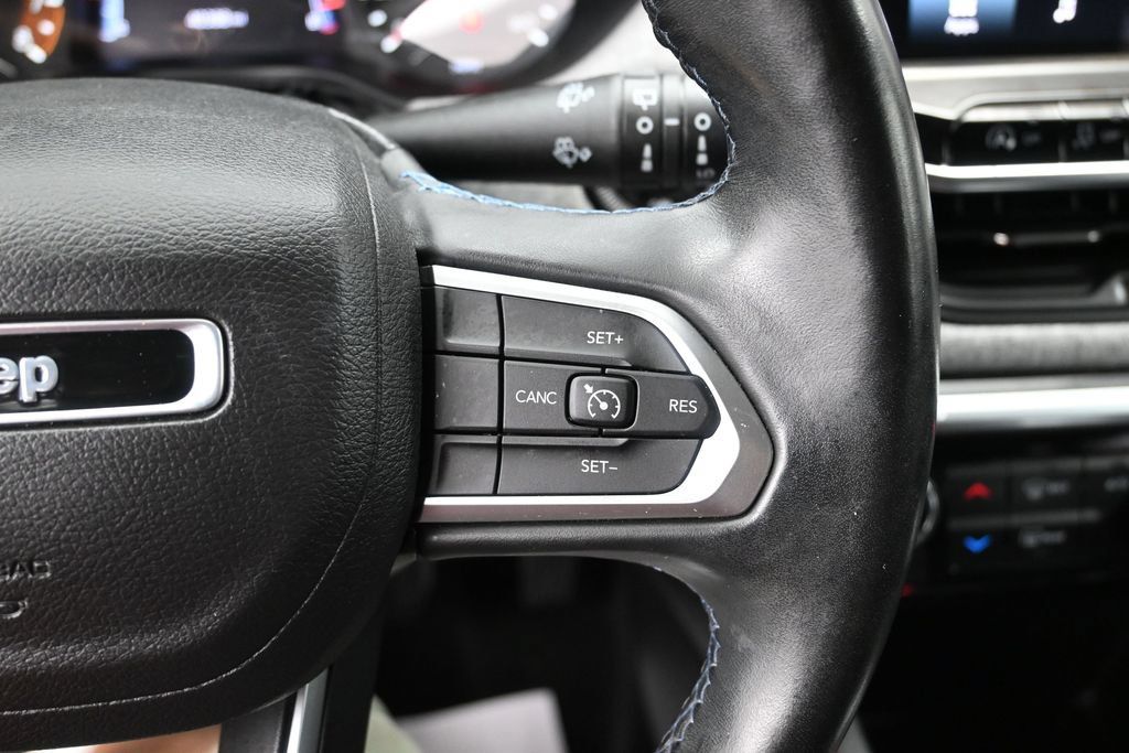 Used 2022 Jeep Compass Latitude w/ Convenience Group AWD/4WD image 28