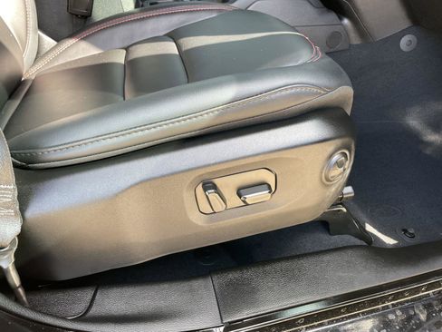 Used 2024 Jeep Gladiator Rubicon image 46