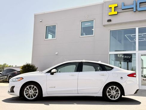 Used 2019 Ford Fusion SE FWD image 10