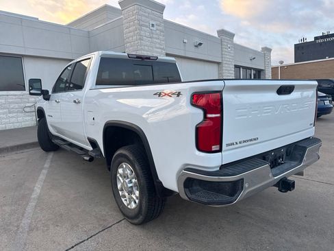 Used 2025 Chevrolet Silverado 2500 LTZ w/ LTZ Convenience Package AWD/4WD image 7