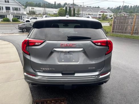 Used 2018 GMC Terrain Denali w/ LPO, 'HIT The Road' Package AWD/4WD image 7