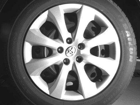 Used 2023 Toyota Corolla LE FWD image 11