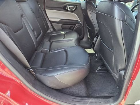 Used 2025 Jeep Compass Limited AWD/4WD image 24