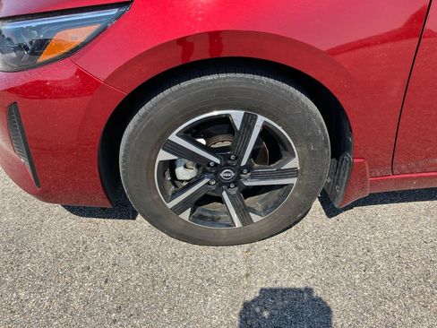 Used 2025 Nissan Sentra SV FWD image 11