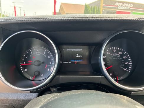Used 2022 Ford Mustang GT w/ Black Accent Package RWD image 21