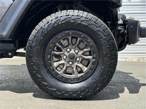 Used 2021 Jeep Wrangler Unlimited Rubicon w/ Dual Top Group AWD/4WD image 31