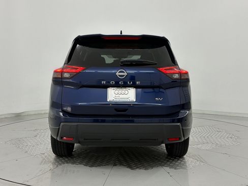 Used 2024 Nissan Rogue SV FWD image 10
