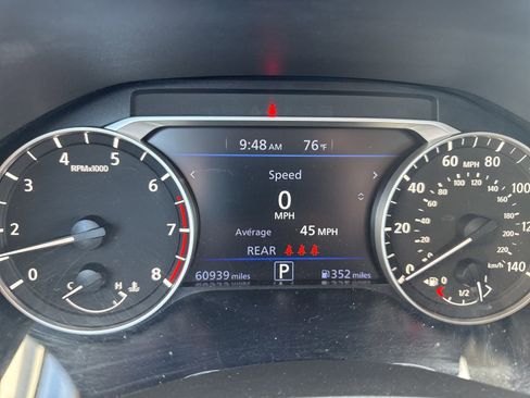 Used 2024 Nissan Altima 2.5 SV image 11