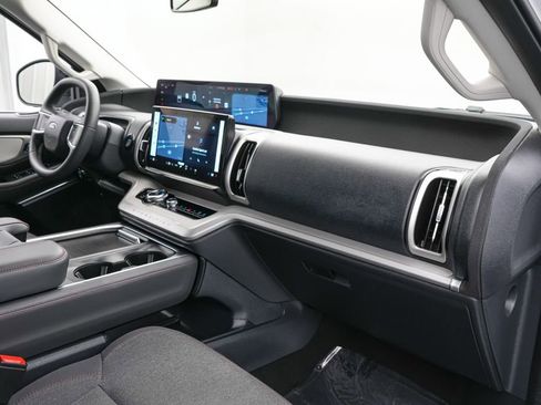 Certified 2025 Ford Expedition Max Active AWD/4WD image 27