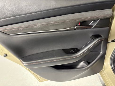 Used 2024 MAZDA MAZDA3 s image 38