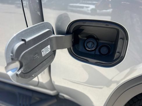 New 2026 GMC Sierra 1500 AT4 w/ AT4 Premium Package AWD/4WD image 5
