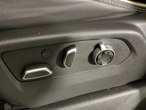 Used 2025 GMC Sierra 2500 Denali Ultimate image 30