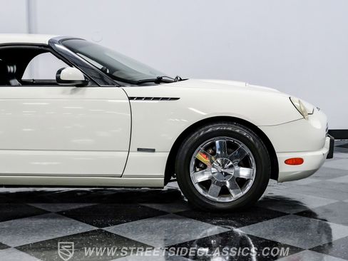Used 2002 Ford Thunderbird image 30