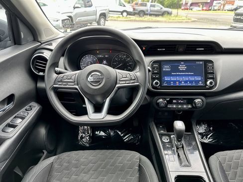 Used 2021 Nissan Kicks SV FWD image 23