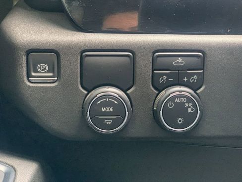 Certified 2024 Chevrolet Silverado 1500 LT w/ LPO, Dark Essentials Package image 15