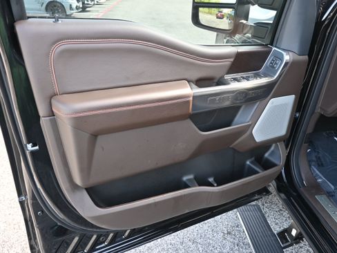 New 2026 Ford F250 King Ranch w/ Chrome Package AWD/4WD image 16