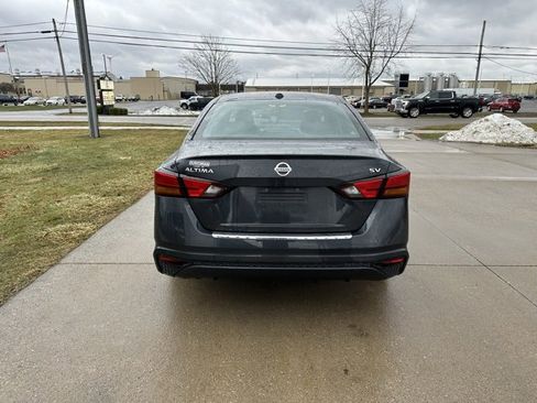 Used 2022 Nissan Altima 2.5 SV image 8
