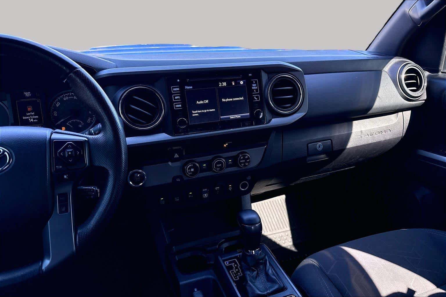 Used 2018 Toyota Tacoma TRD Sport w/ Technology Package RWD image 6