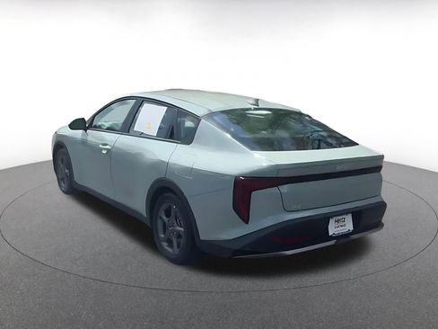 Used 2025 Kia K4 LXS image 10